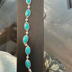 Elegant Turquoise and Silver Bracelet